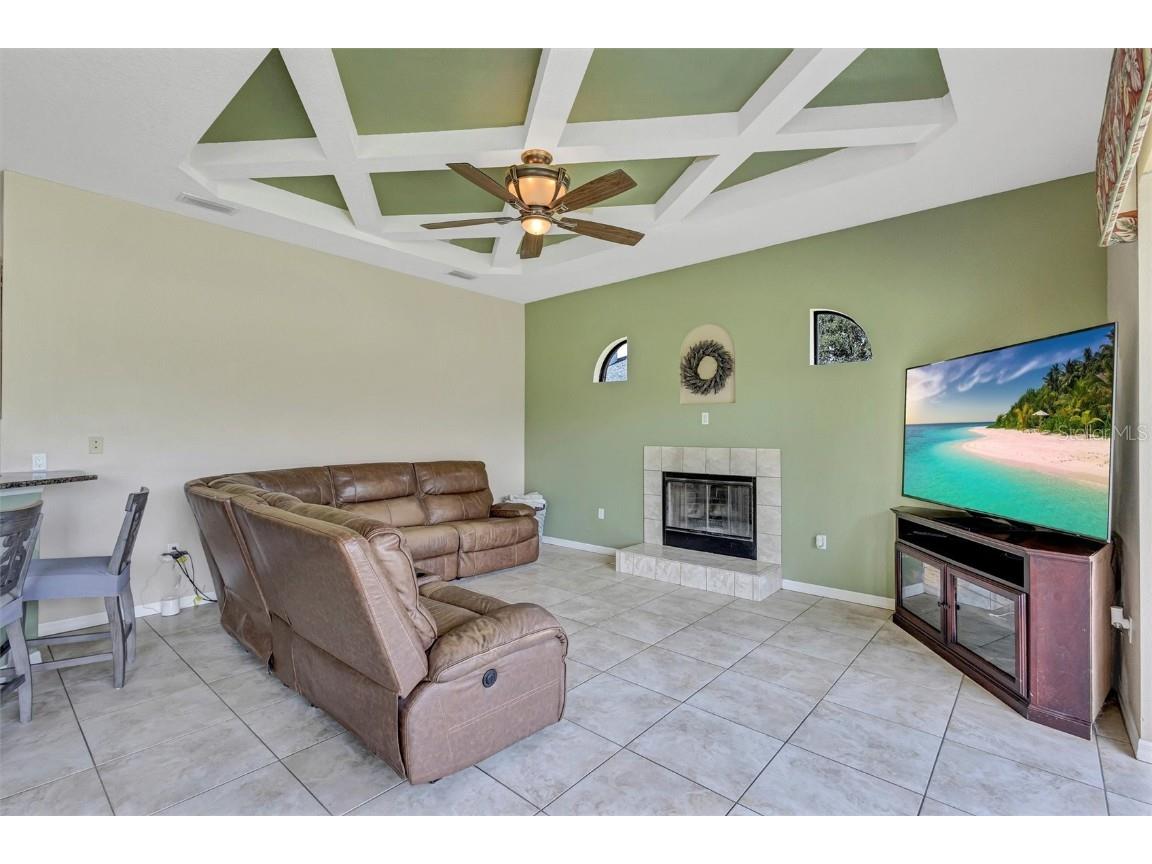 323 141st Court NE Bradenton FL 34212 A4666924 image39