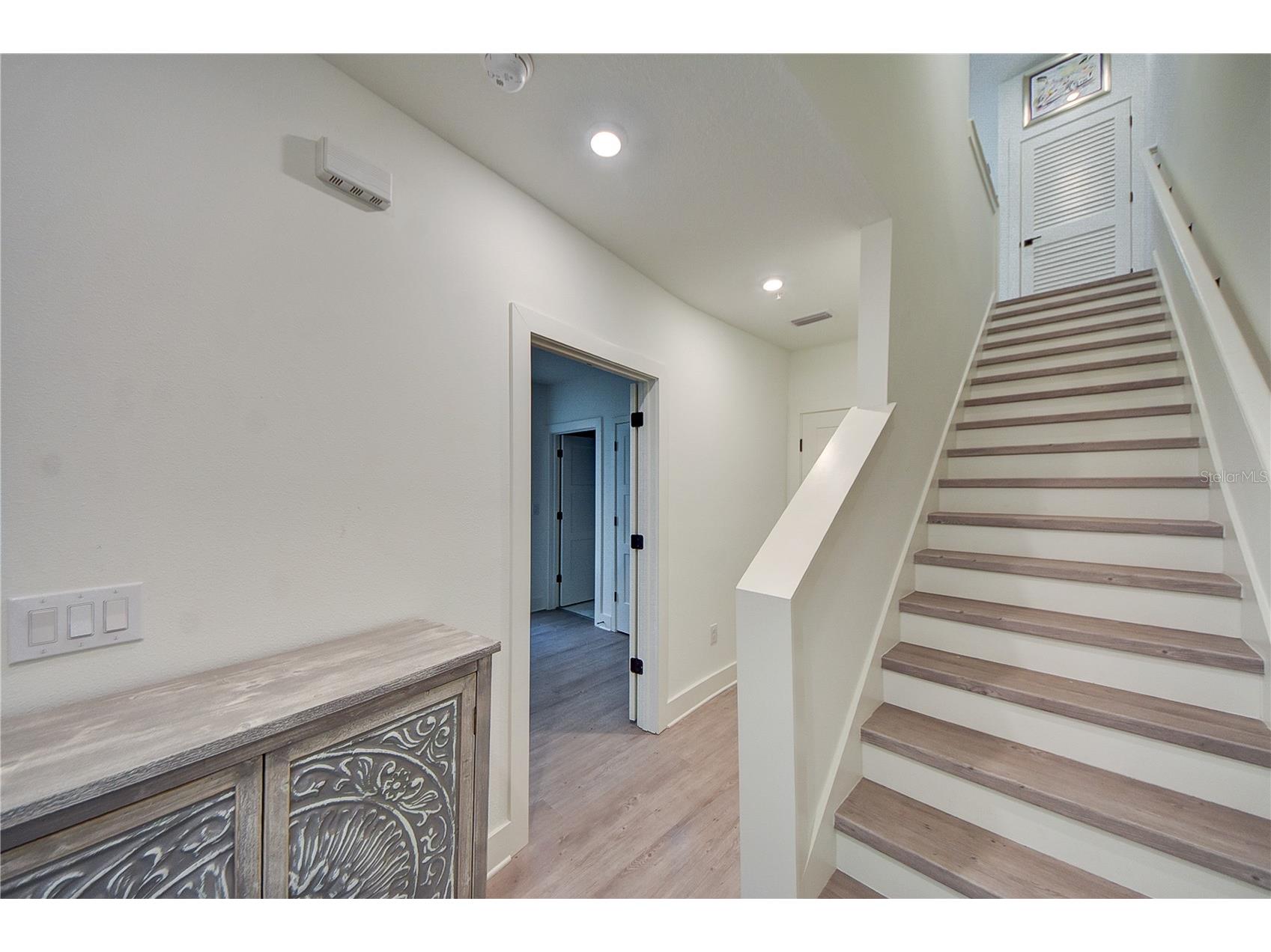 323 15th Street N Saint Petersburg FL 33705 TB8465064 image11