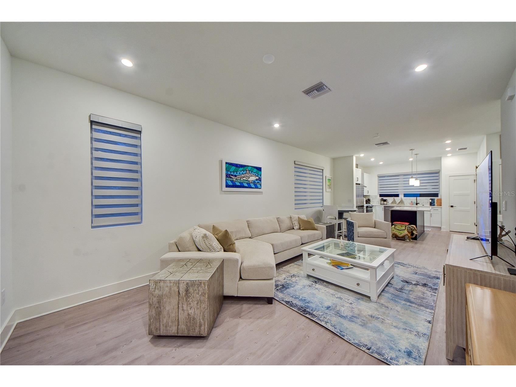 323 15th Street N Saint Petersburg FL 33705 TB8465064 image16