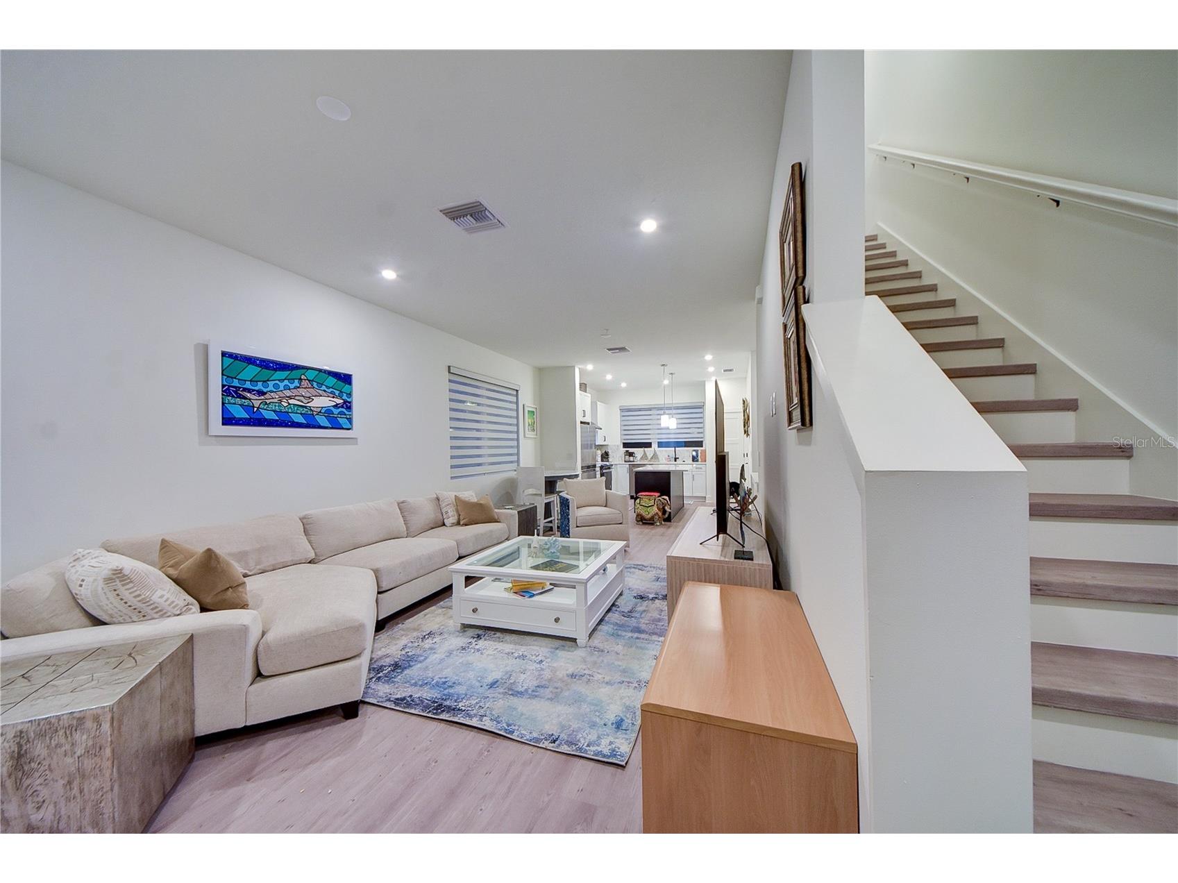 323 15th Street N Saint Petersburg FL 33705 TB8465064 image21