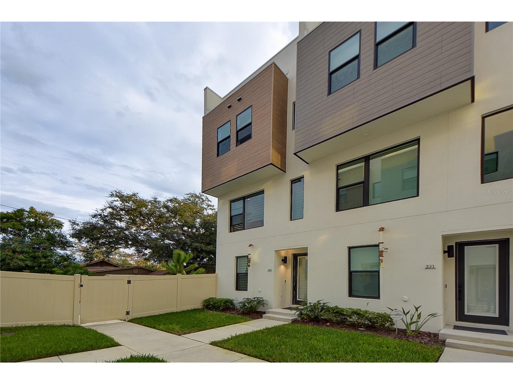 323 15th Street N Saint Petersburg FL 33705 TB8465064 image58