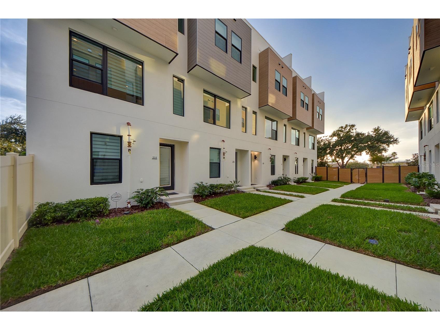 323 15th Street N Saint Petersburg FL 33705 TB8465064 image8