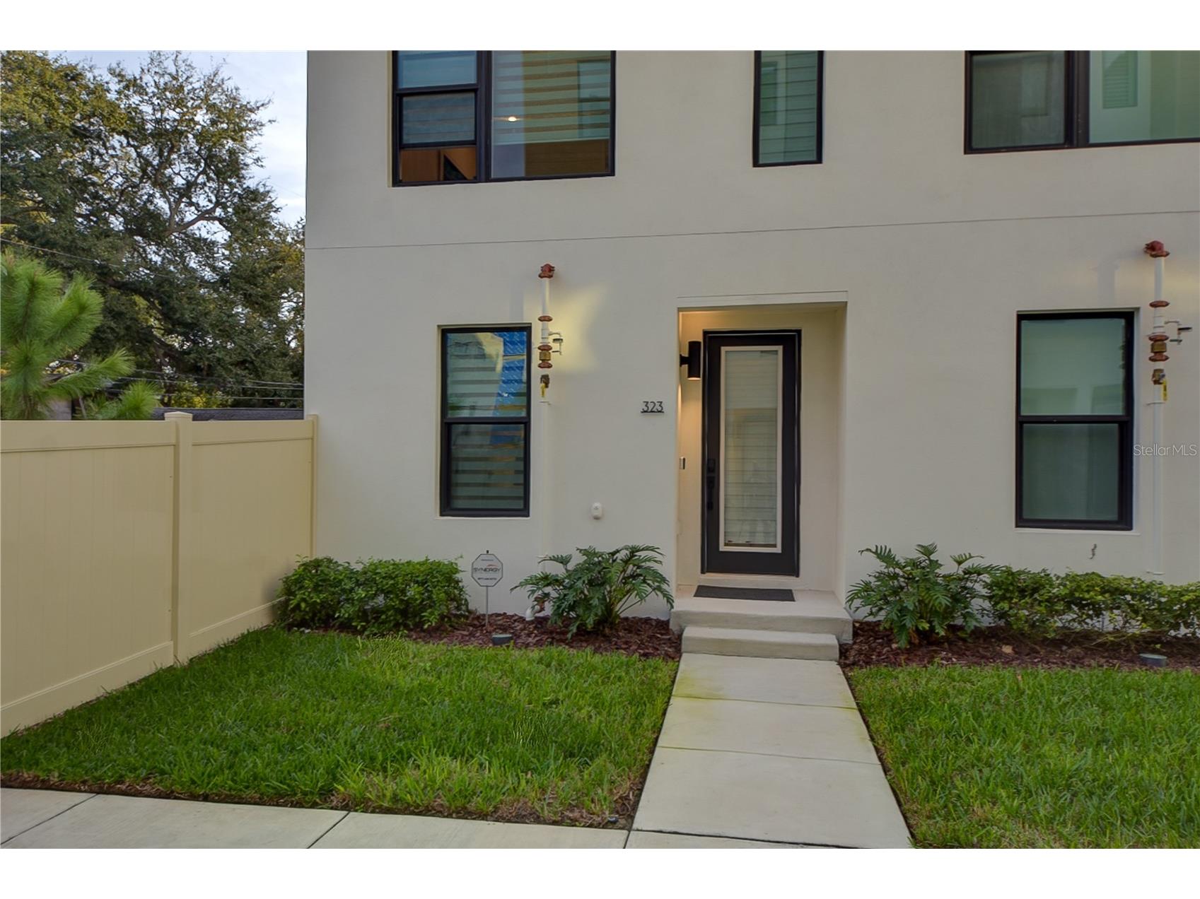 323 15th Street N Saint Petersburg FL 33705 TB8465064 image9