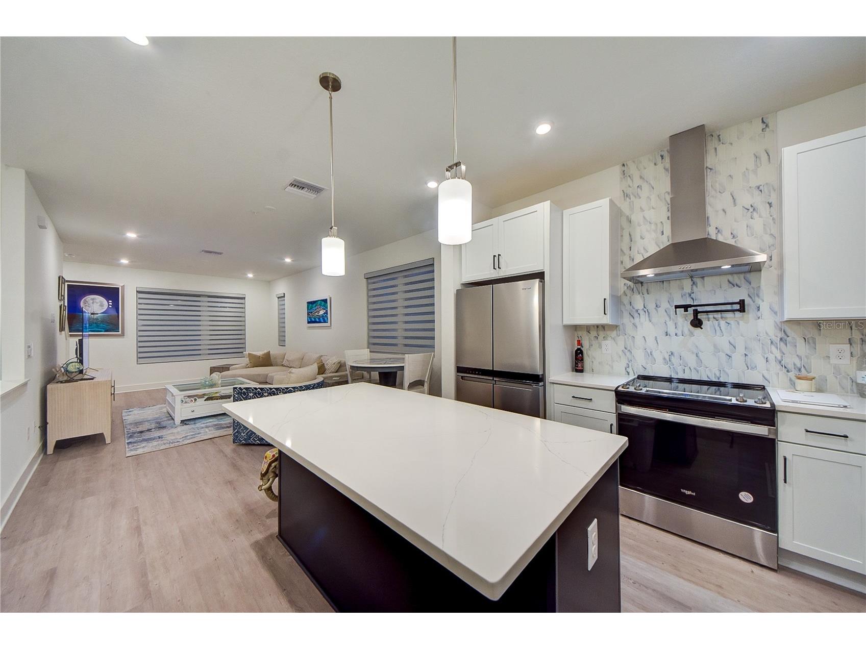323 15th Street N Saint Petersburg FL 33705 TB8505690 image14