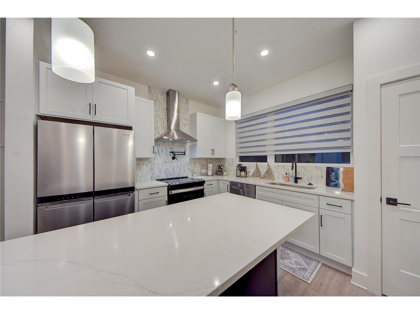 323 15th Street N Saint Petersburg FL 33705 TB8505690 image19