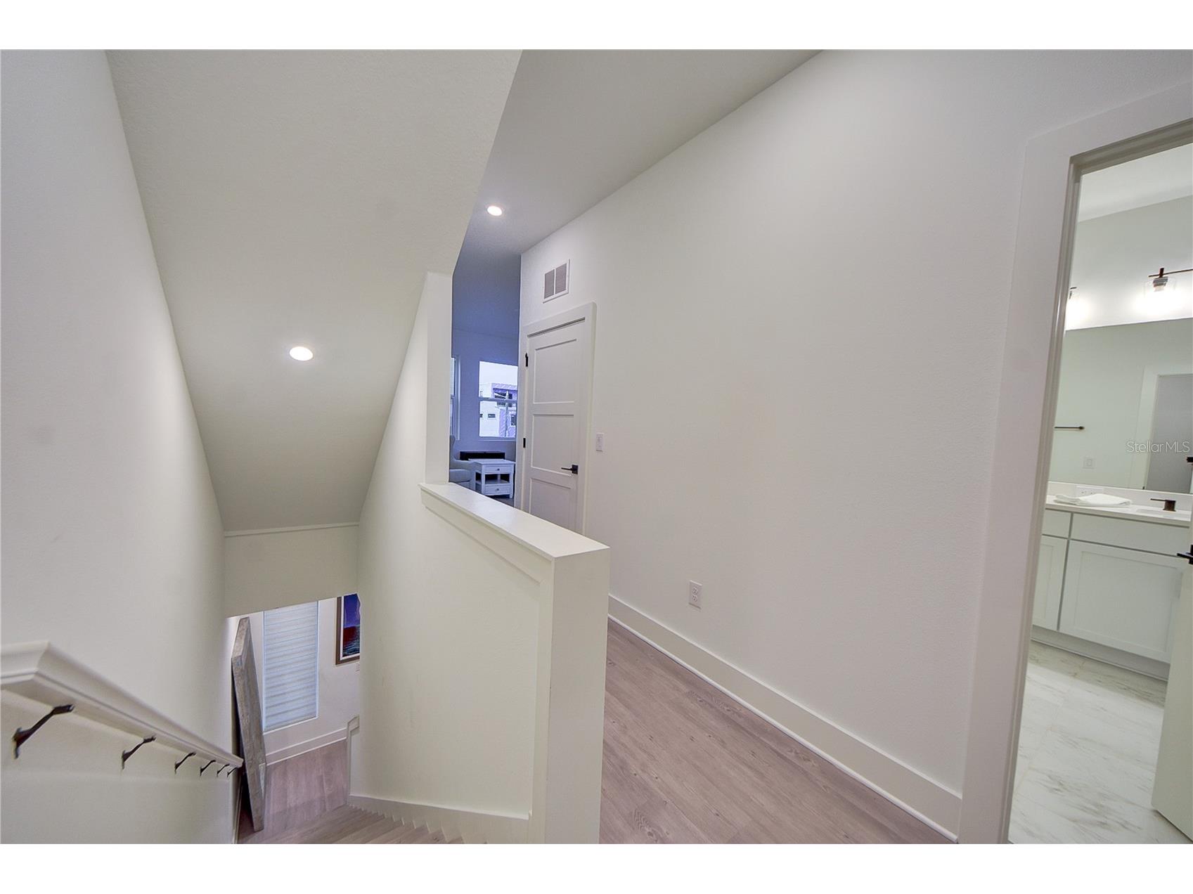 323 15th Street N Saint Petersburg FL 33705 TB8505690 image21