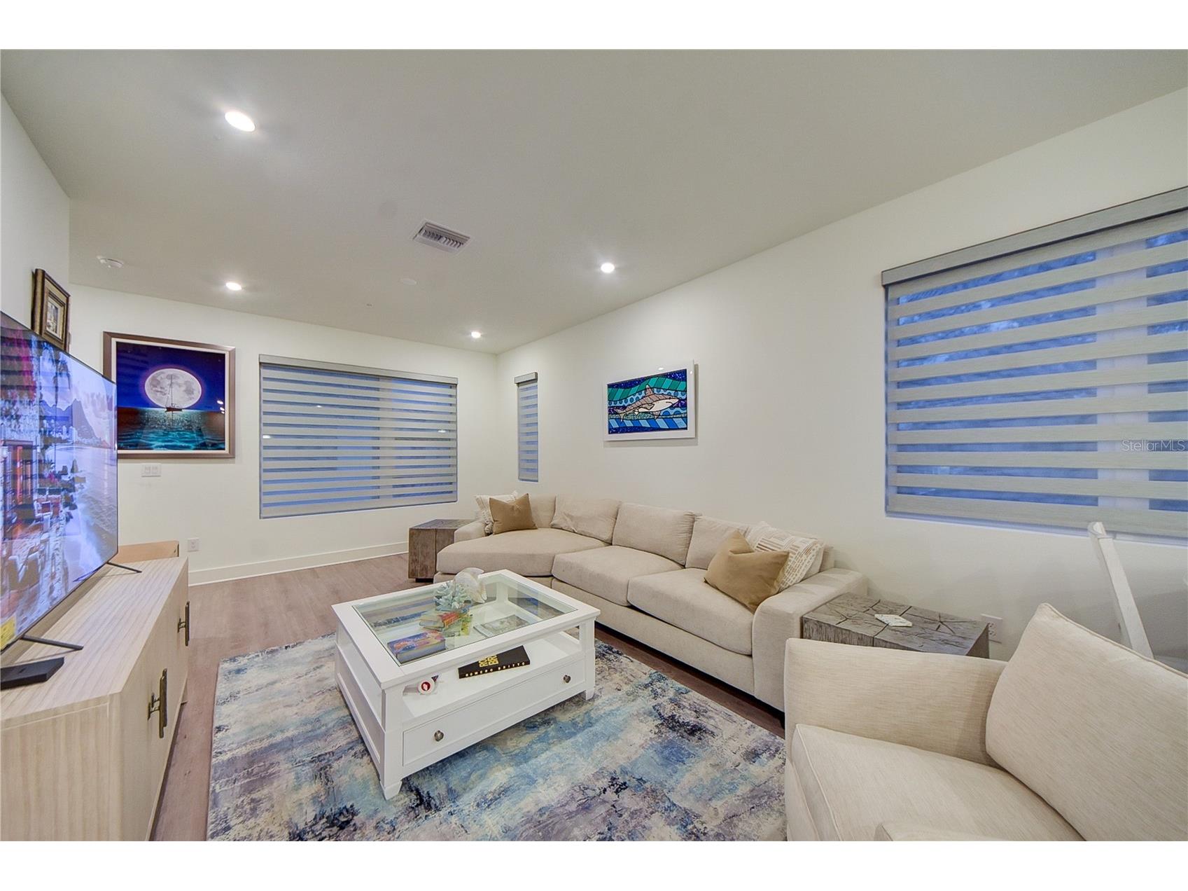 323 15th Street N Saint Petersburg FL 33705 TB8505690 image27