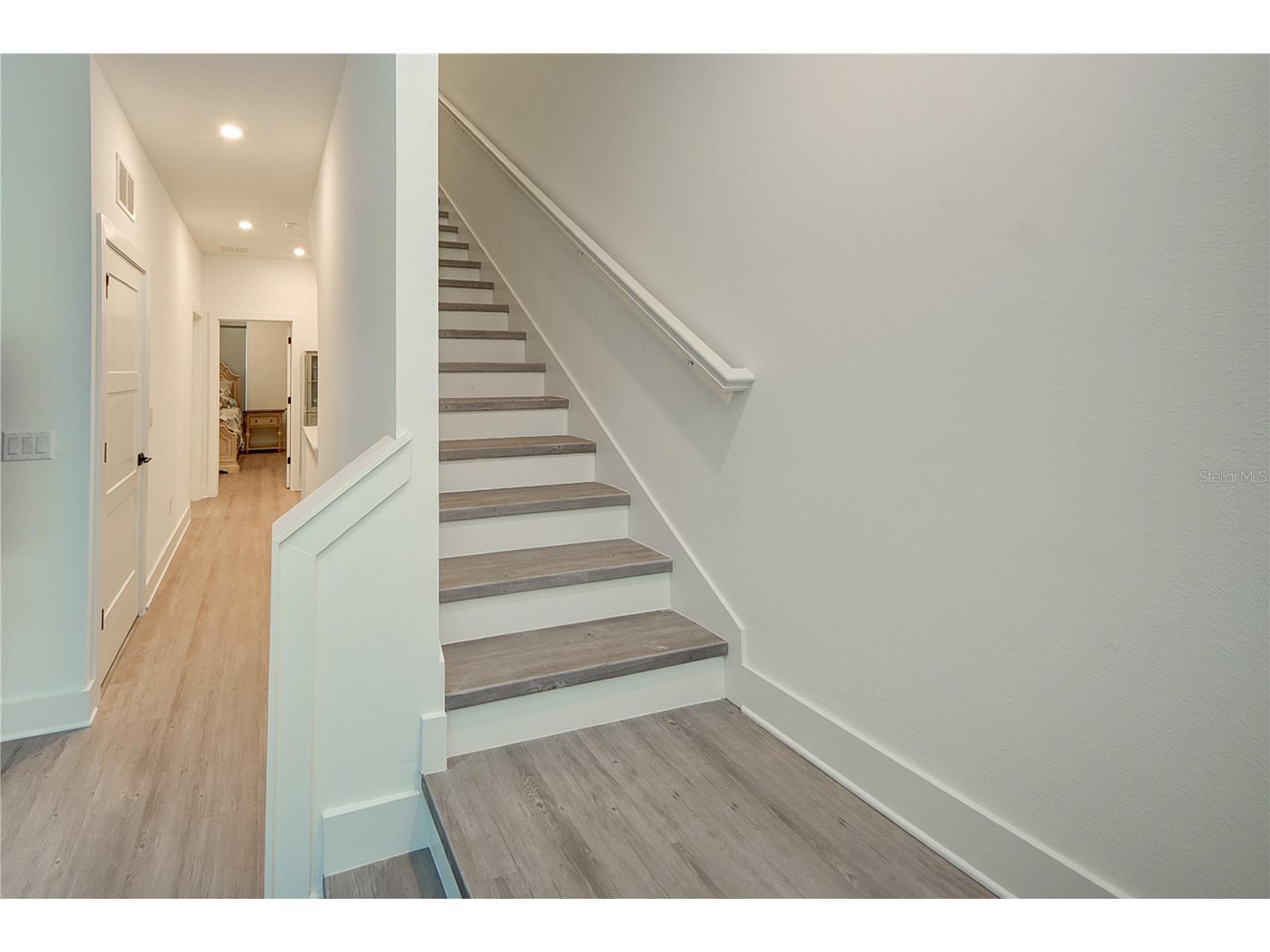 323 15th Street N Saint Petersburg FL 33705 TB8505690 image37