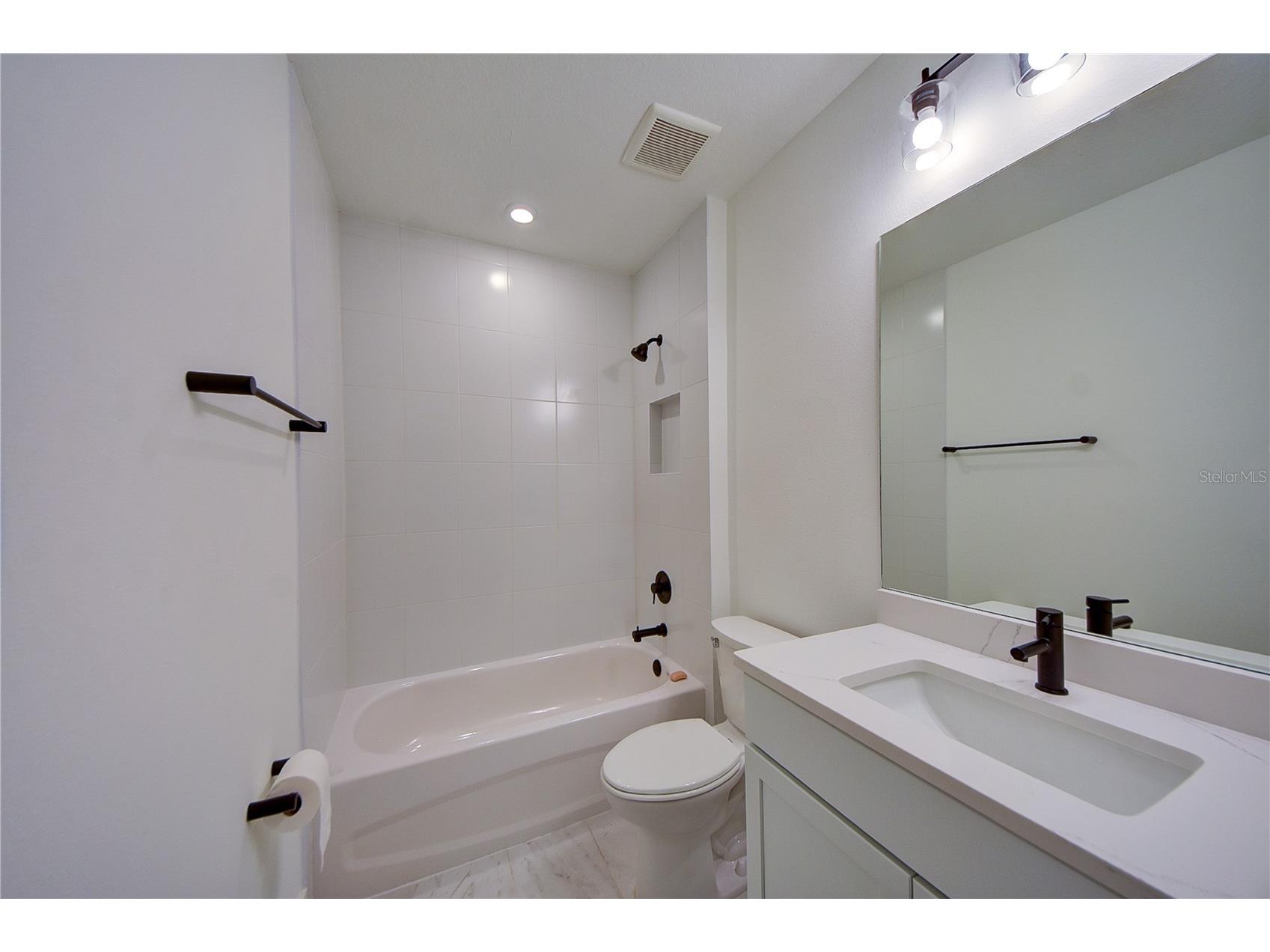 323 15th Street N Saint Petersburg FL 33705 TB8505690 image9
