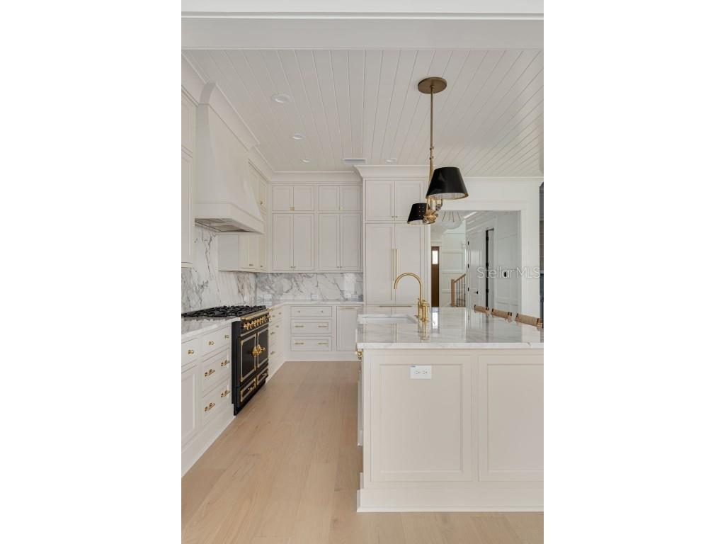 323 Appian Way NE Saint Petersburg FL 33704 TB8343227 image13