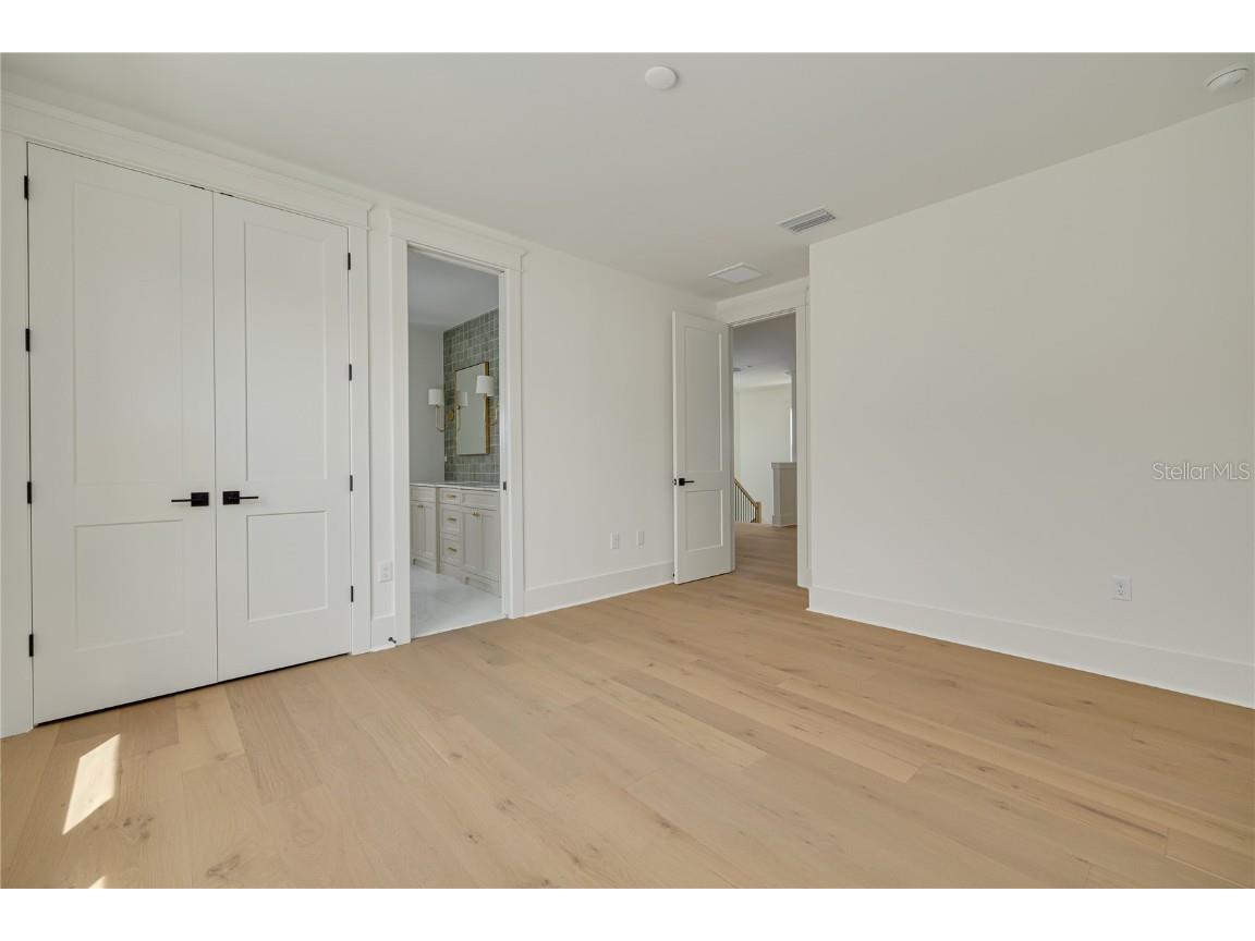 323 Appian Way NE Saint Petersburg FL 33704 TB8343227 image40