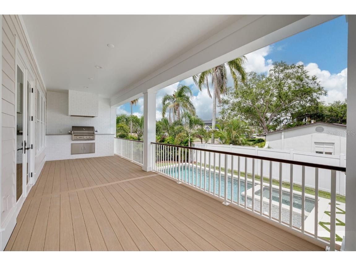 323 Appian Way NE Saint Petersburg FL 33704 TB8343227 image46