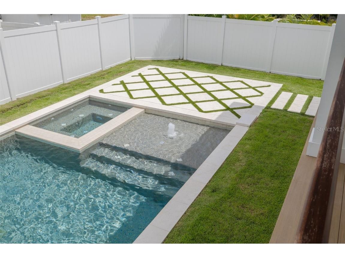 323 Appian Way NE Saint Petersburg FL 33704 TB8343227 image48