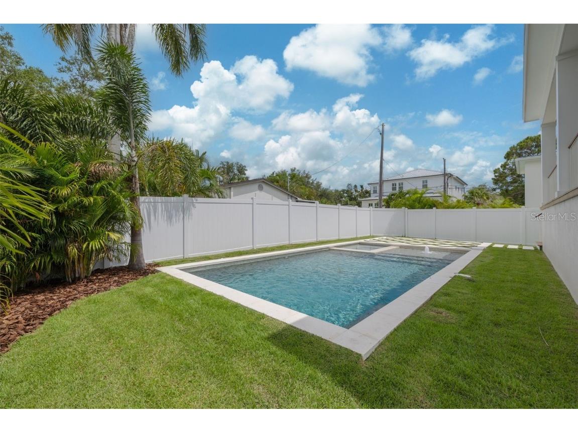 323 Appian Way NE Saint Petersburg FL 33704 TB8343227 image49