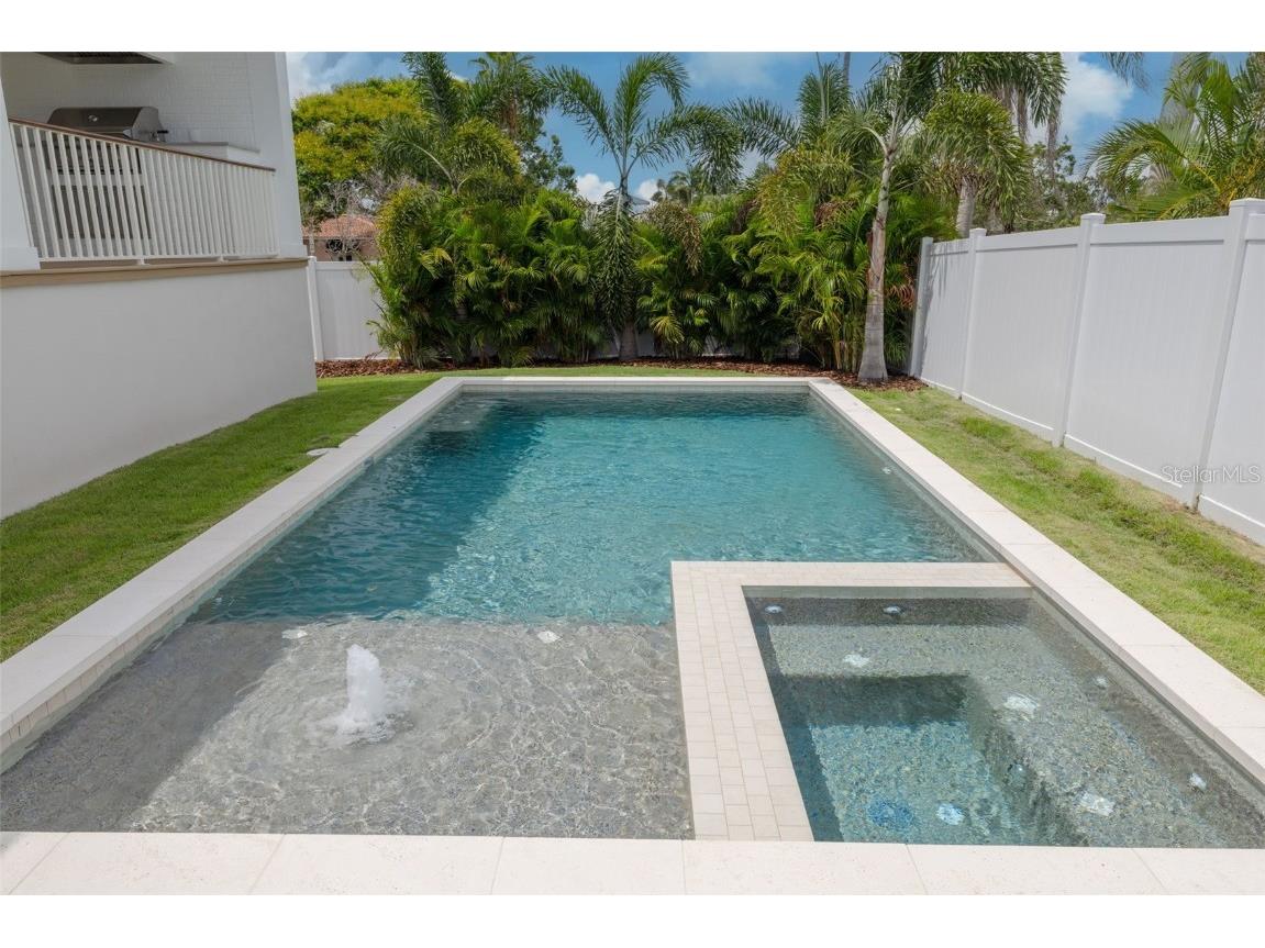 323 Appian Way NE Saint Petersburg FL 33704 TB8343227 image52