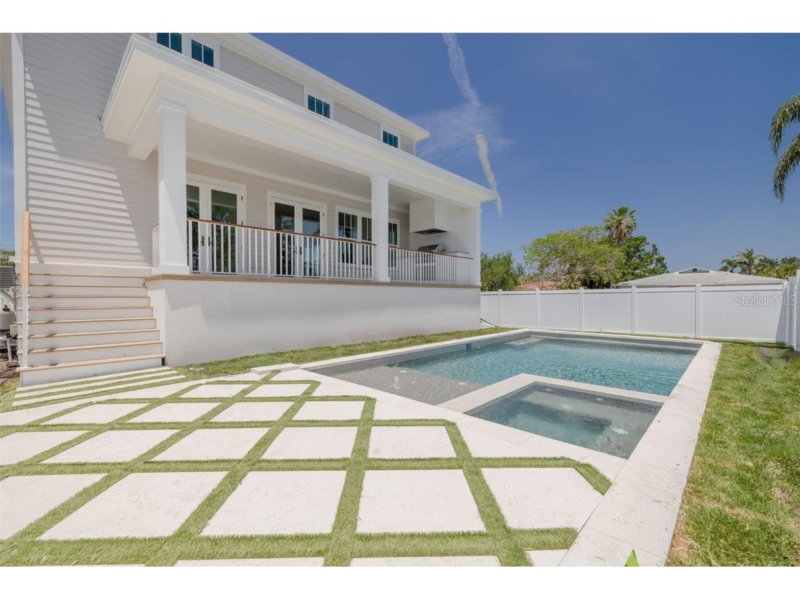 323 Appian Way NE Saint Petersburg FL 33704 TB8343227 image53