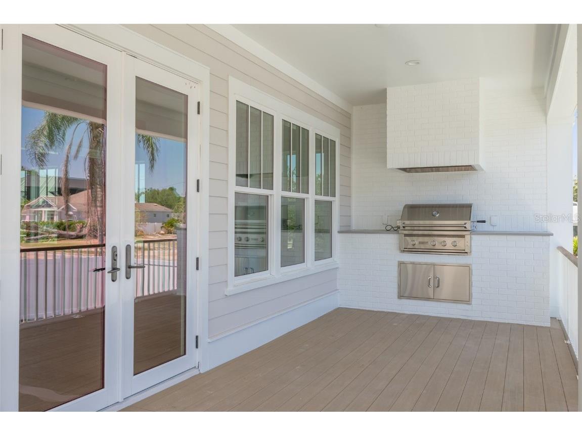 323 Appian Way NE Saint Petersburg FL 33704 TB8343227 image54