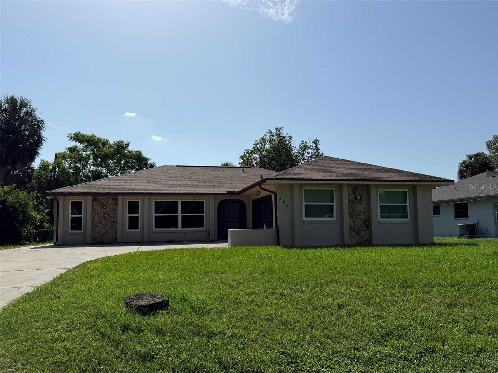 323 Aurora Street Port Charlotte FL 33948 D6148048 image2