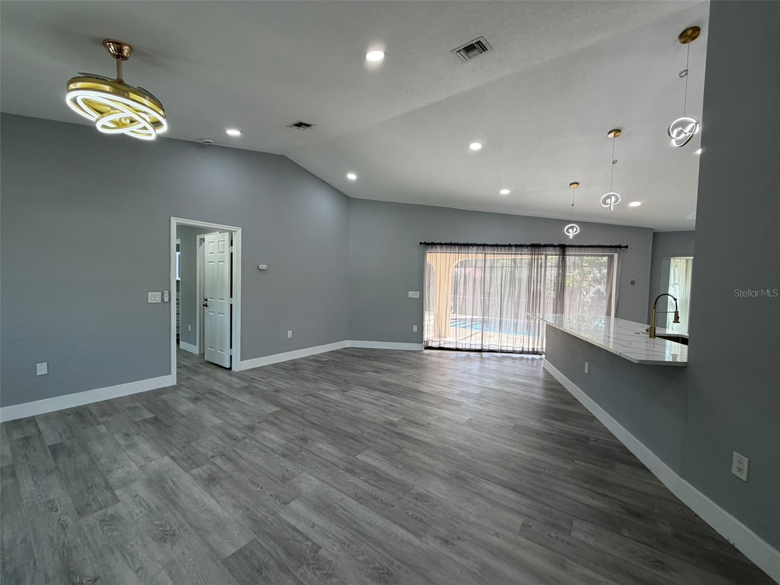 323 Aurora Street Port Charlotte FL 33948 D6148048 image3