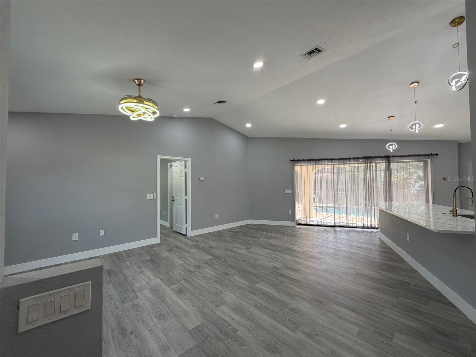 323 Aurora Street Port Charlotte FL 33948 D6148048 image4