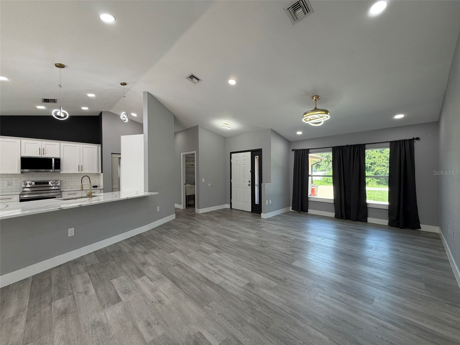 323 Aurora Street Port Charlotte FL 33948 D6148048 image8