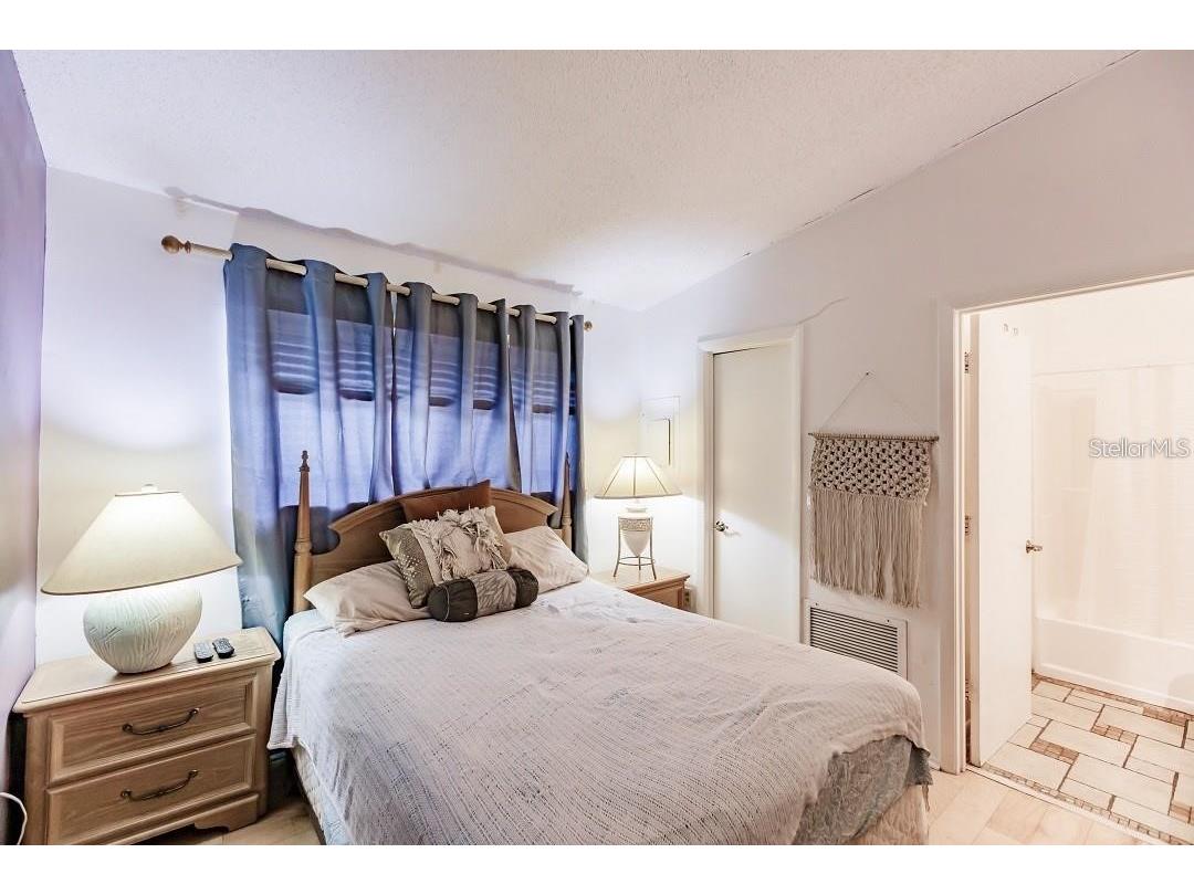 323 Bobby Jones Road #323 Sarasota FL 34232 A4689282 image9