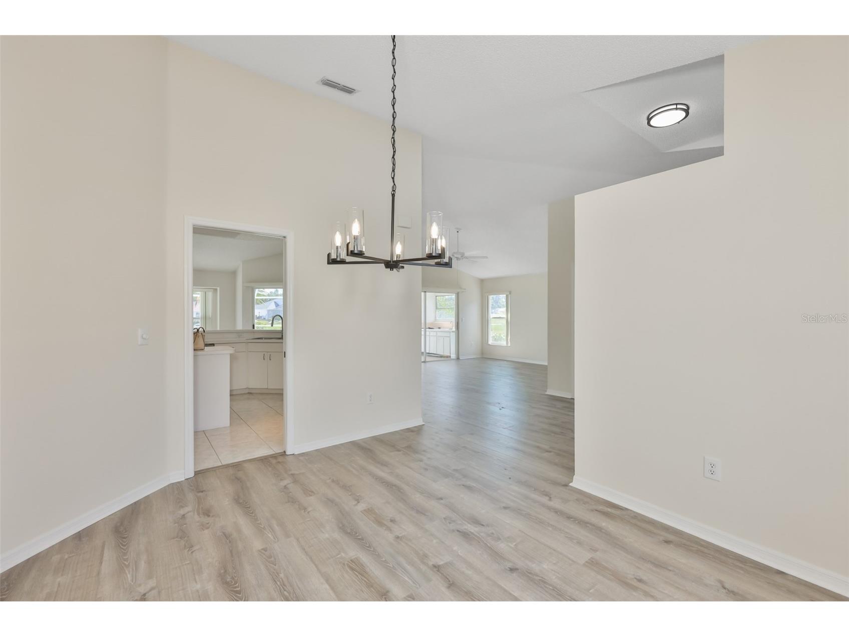 323 Caloosa Palms Court Sun City Center FL 33573 TB8511332 image14
