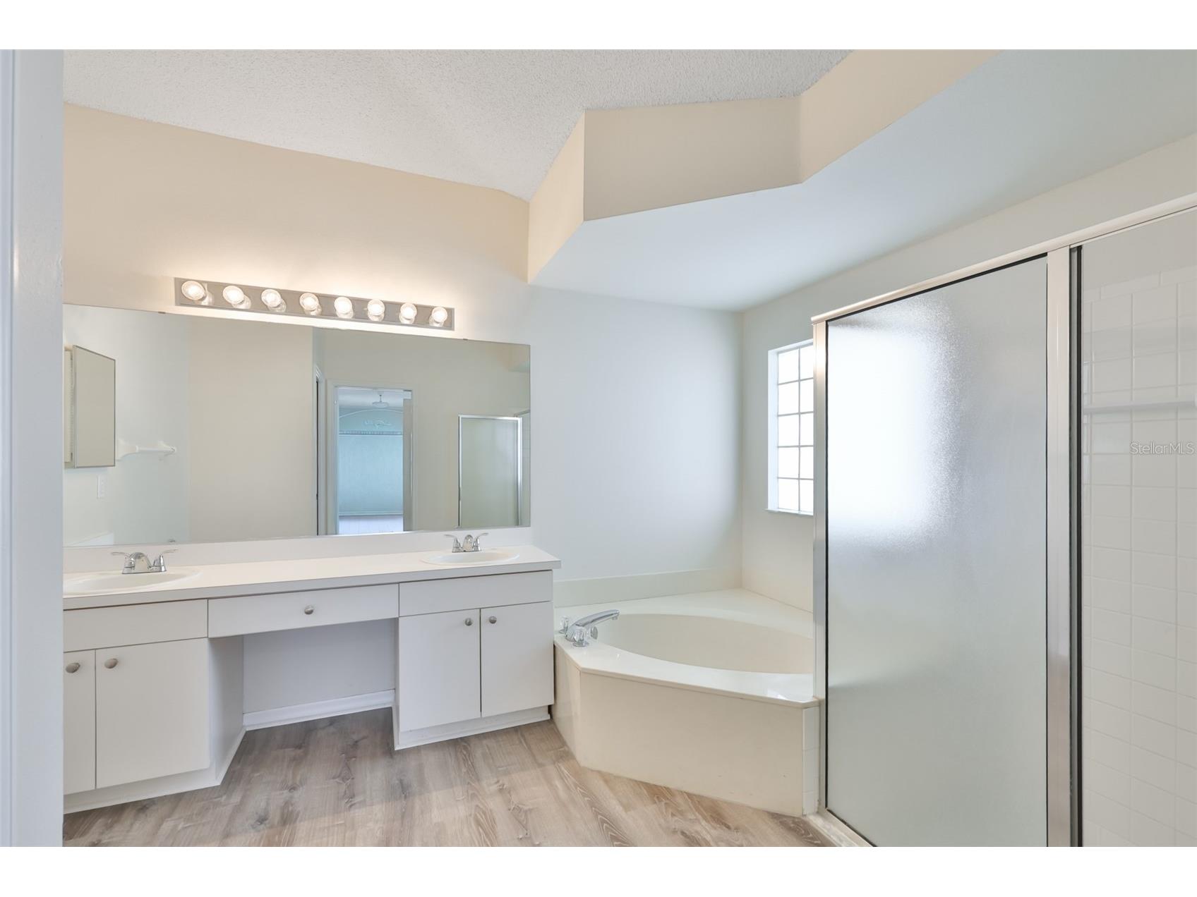 323 Caloosa Palms Court Sun City Center FL 33573 TB8511332 image25