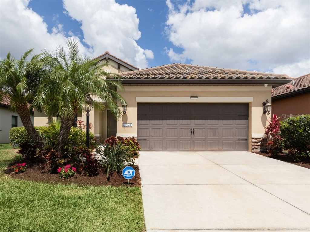 323 Cassano Drive Nokomis FL 34275 N6126236 image1