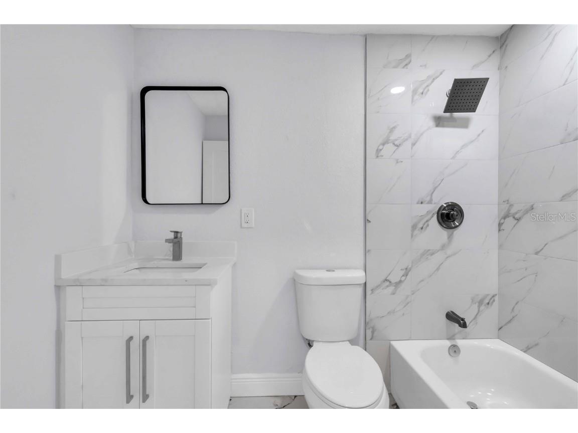 323 Freeport Avenue NE Saint Petersburg FL 33702 TB8441048 image31