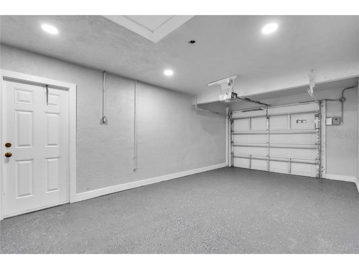 323 Freeport Avenue NE Saint Petersburg FL 33702 TB8441048 image35