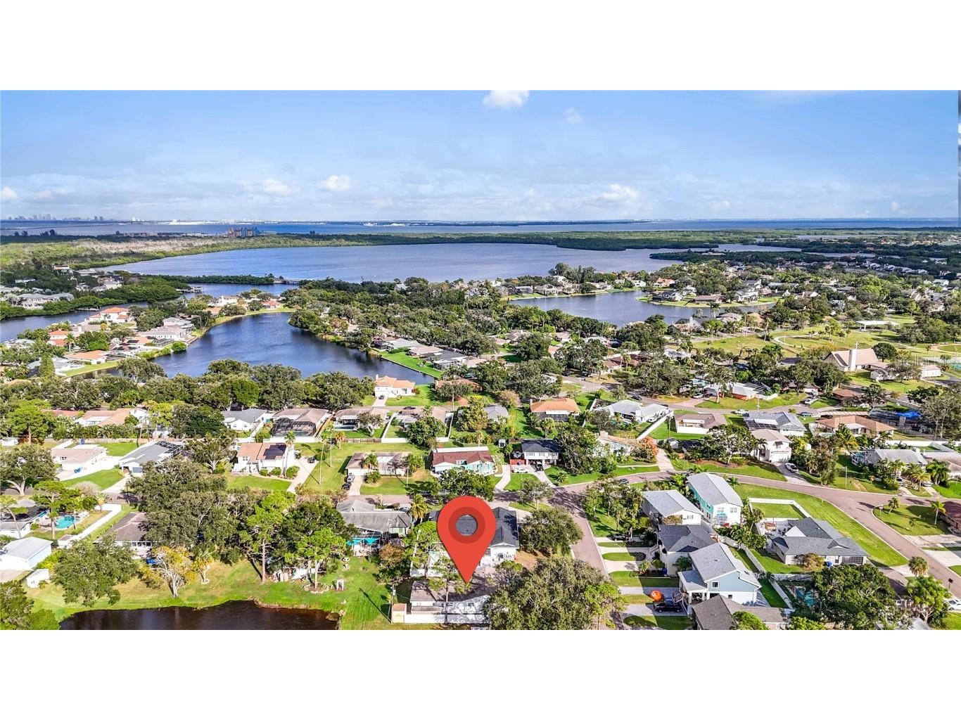 323 Freeport Avenue NE Saint Petersburg FL 33702 TB8441048 image39