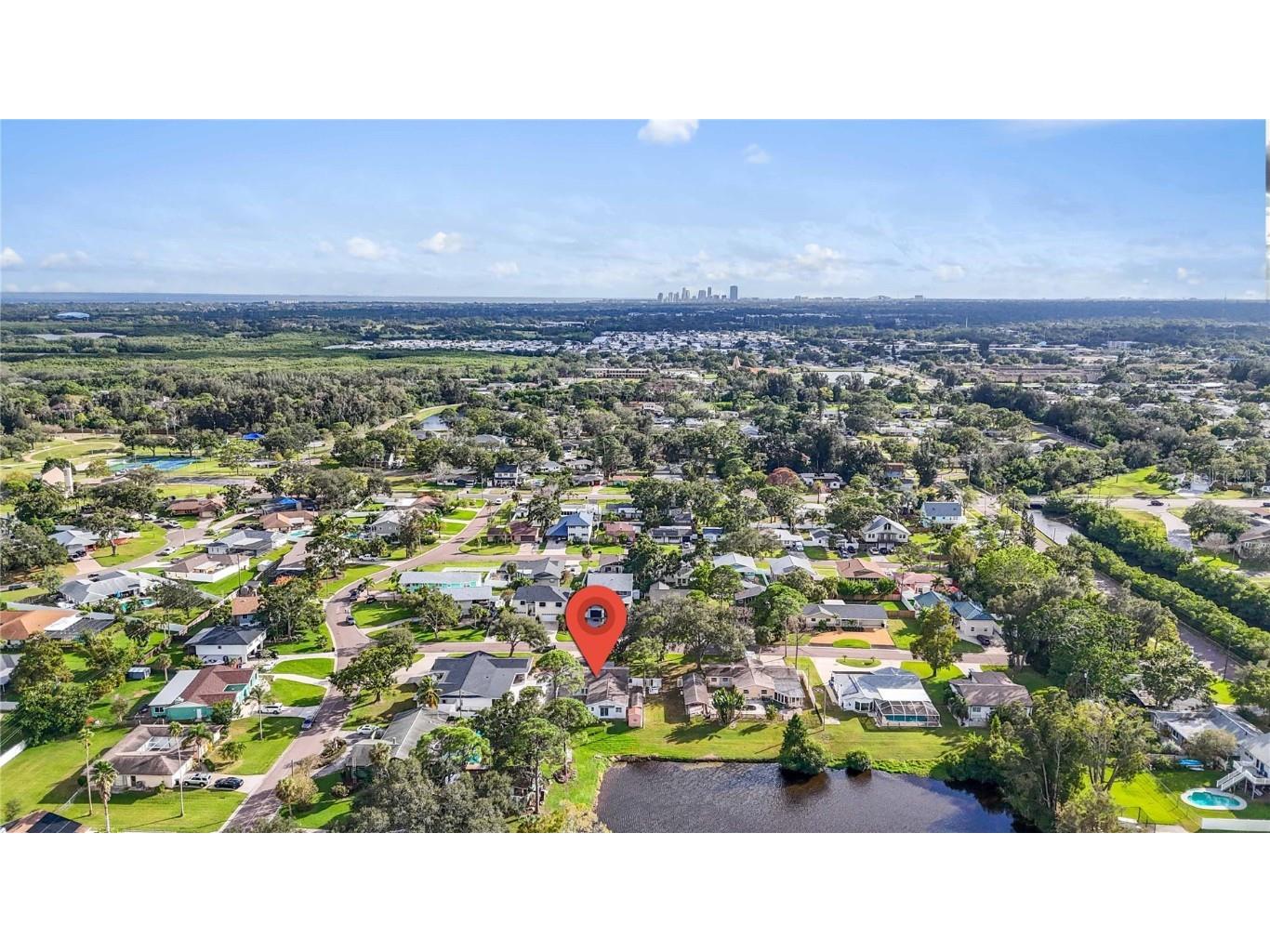 323 Freeport Avenue NE Saint Petersburg FL 33702 TB8441048 image40