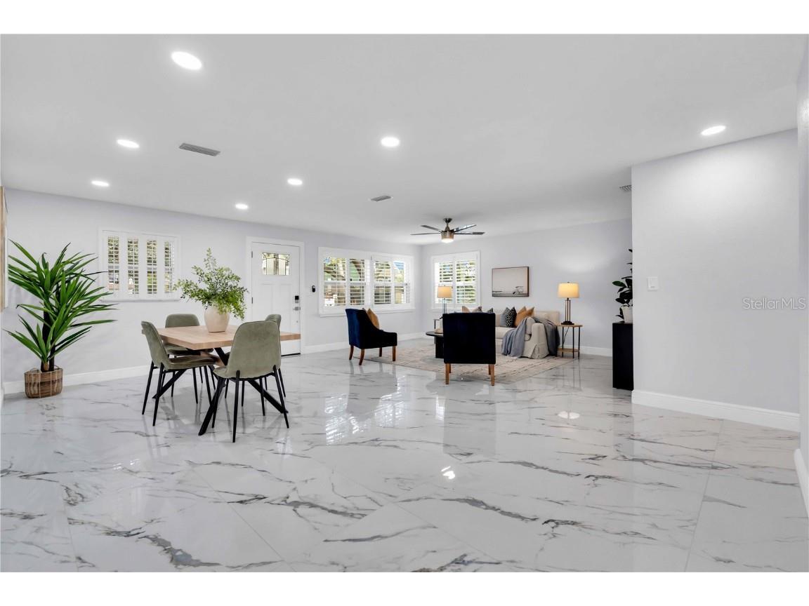 323 Freeport Avenue NE Saint Petersburg FL 33702 TB8441048 image7