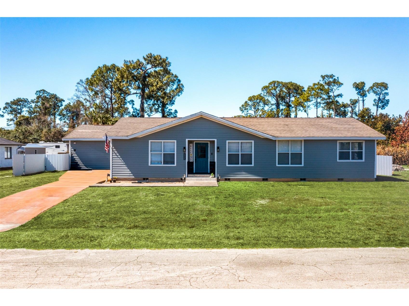 323 Greenwood Avenue Lehigh Acres FL 33936 O6386081 image2