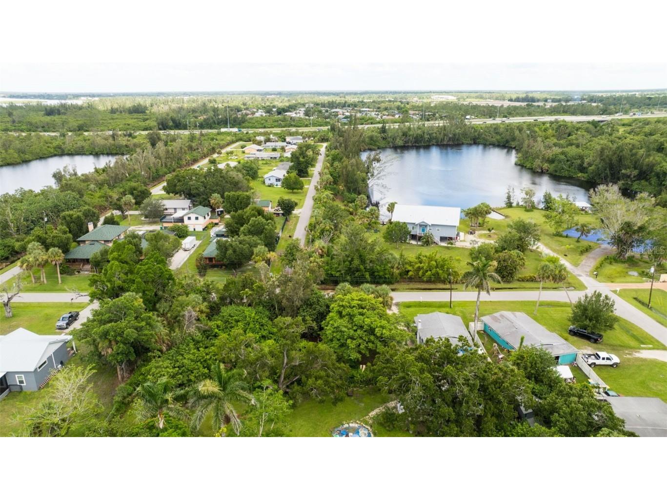 323 Howard Street Punta Gorda FL 33950 L4952470 image1