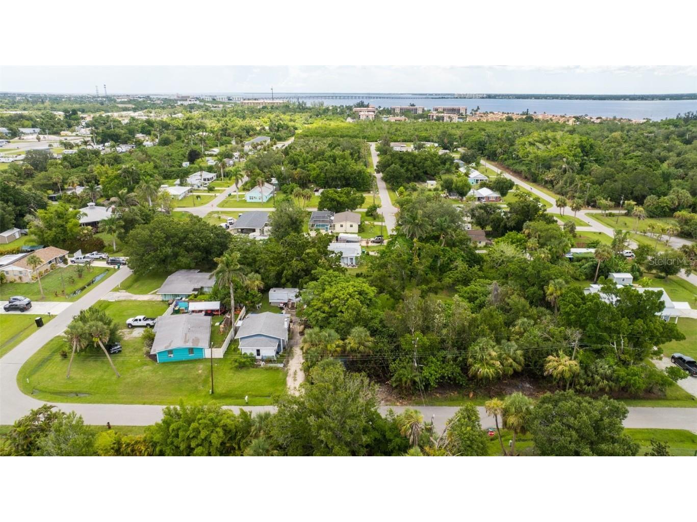 323 Howard Street Punta Gorda FL 33950 L4952470 image2