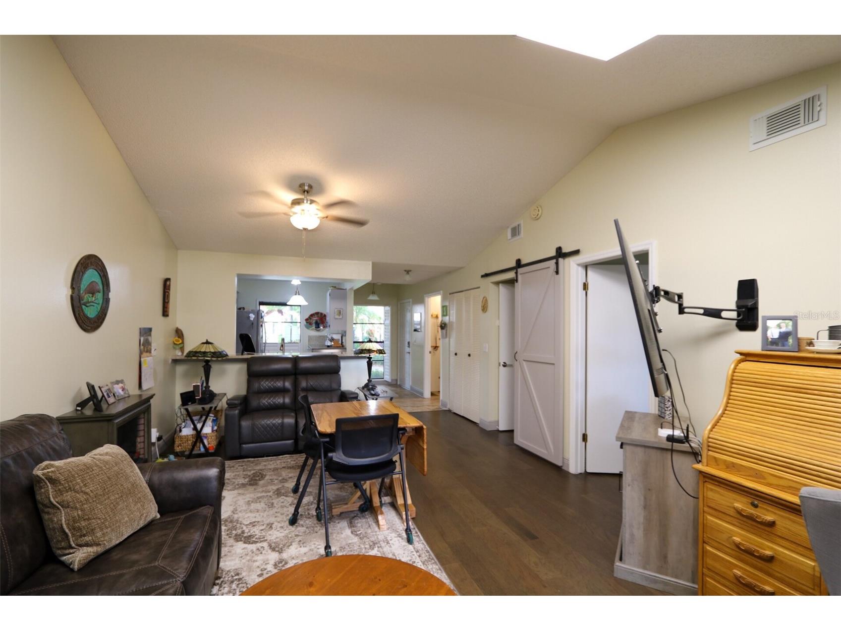 323 Knottwood Court #1 Sun City Center FL 33573 TB8499712 image3