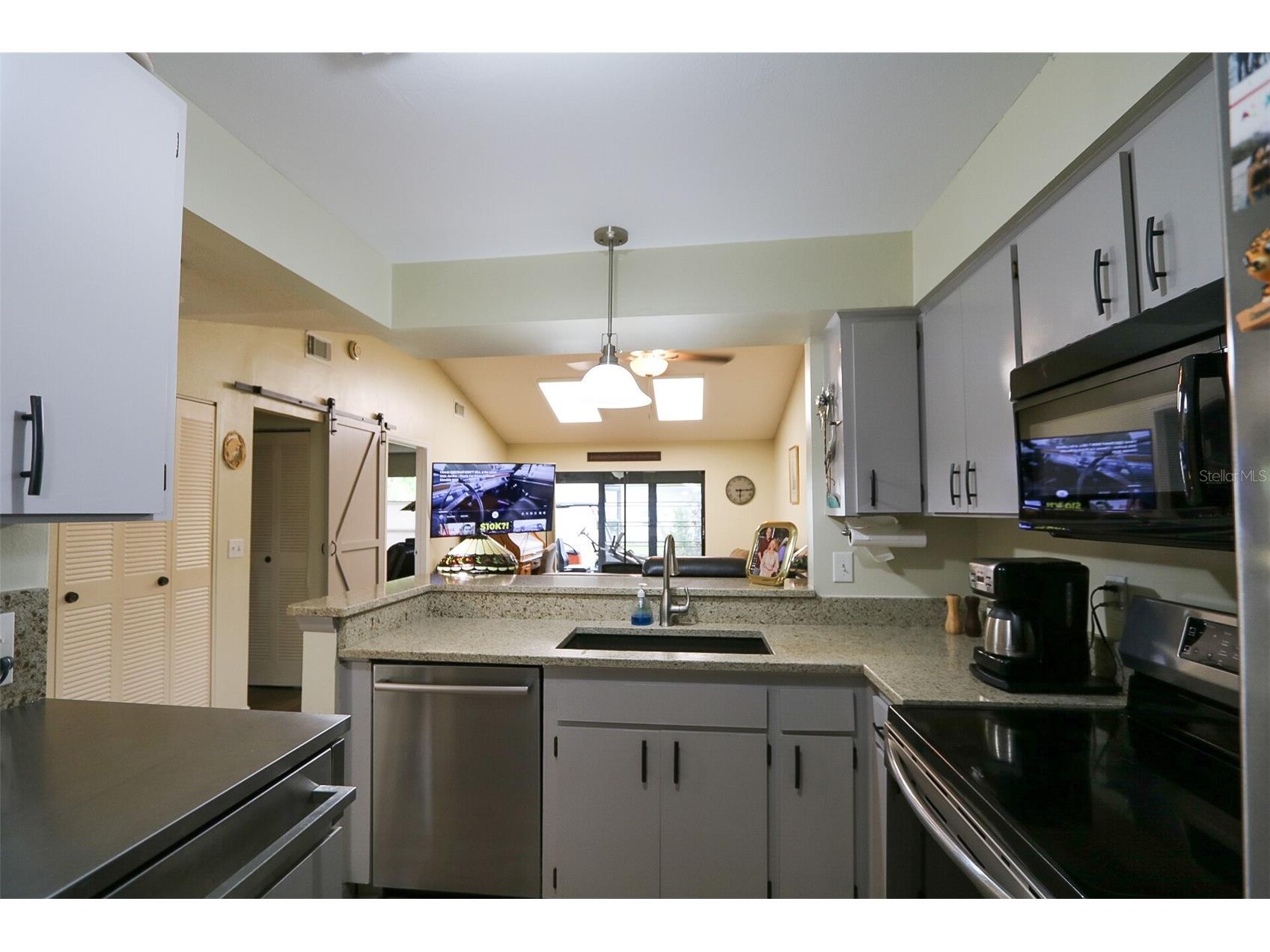 323 Knottwood Court #1 Sun City Center FL 33573 TB8499712 image6