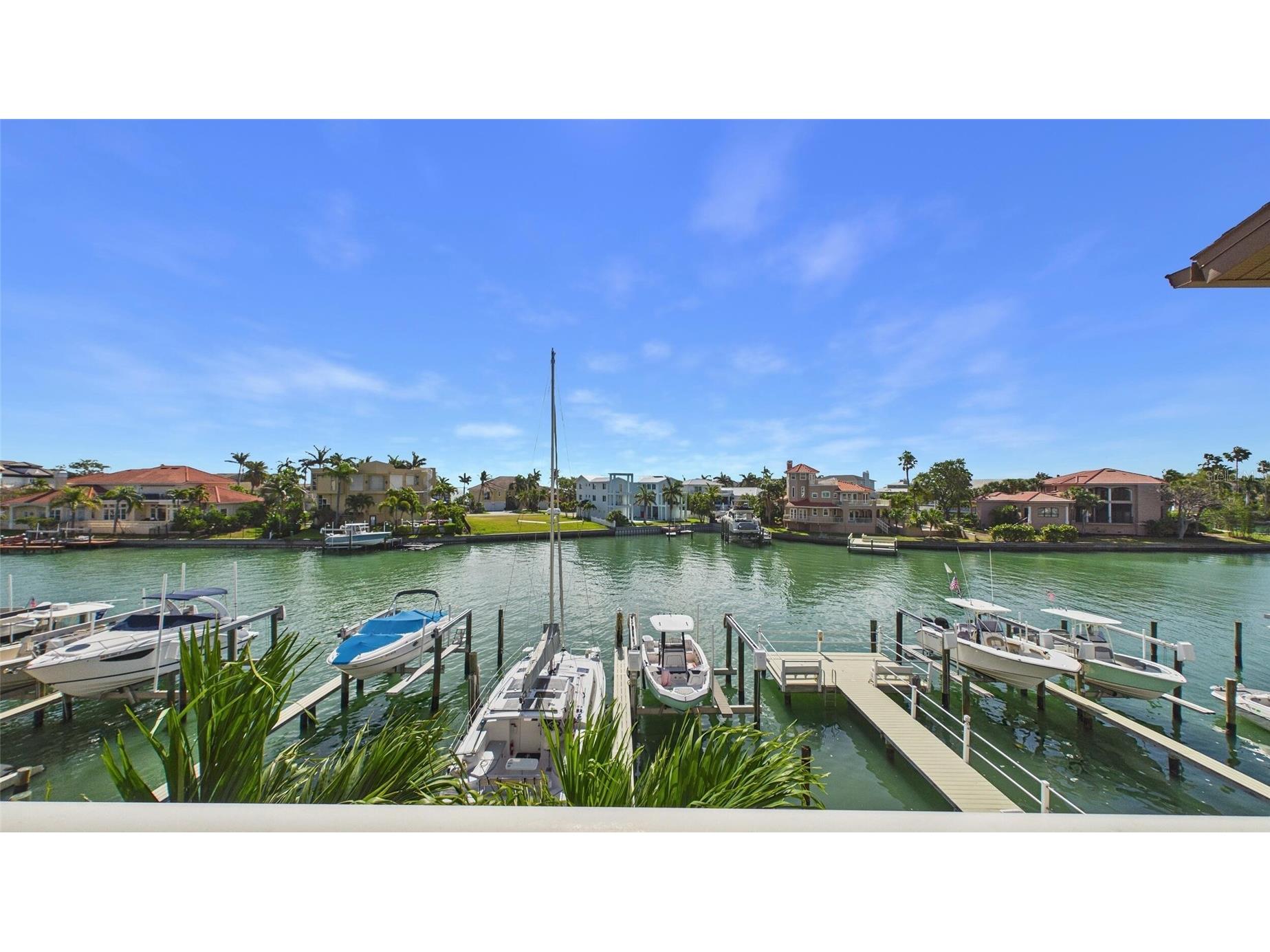 323 Madeira Circle Saint Petersburg FL 33715 O6404223 image1