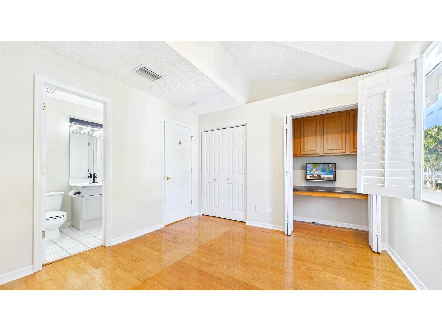323 Madeira Circle Saint Petersburg FL 33715 O6404223 image11