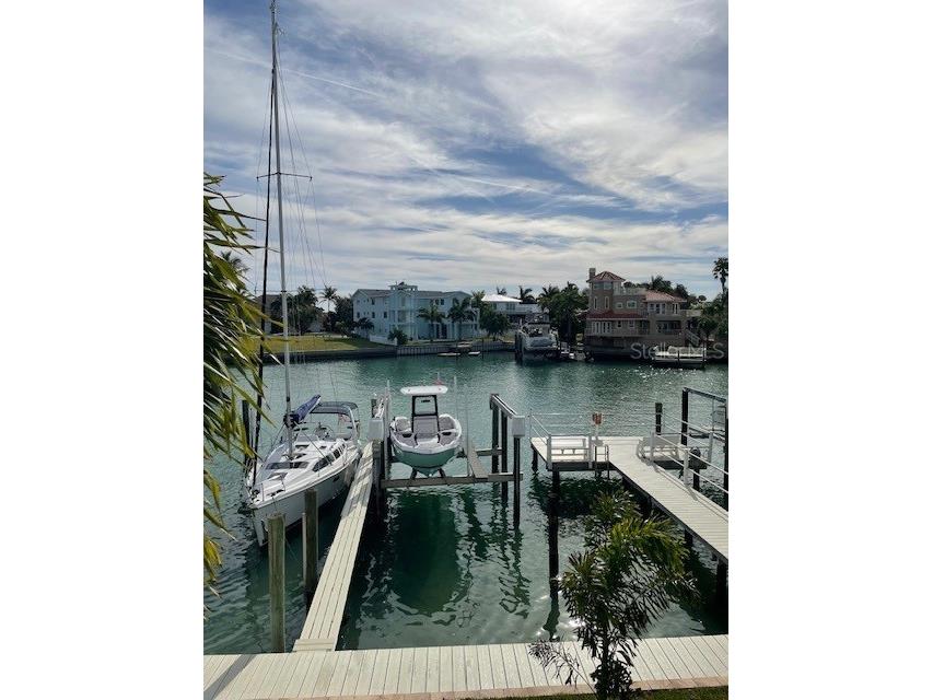 323 Madeira Circle Tierra Verde FL 33715 TB8436679 image37