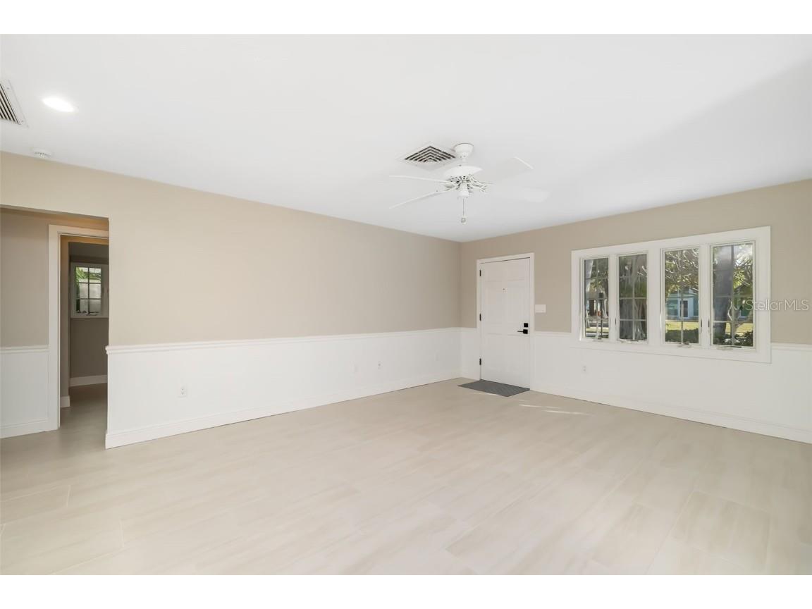 323 Madison Drive Sarasota FL 34236 - LIDO BEACH A4675043 image12