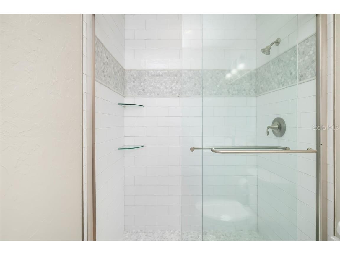 323 Madison Drive Sarasota FL 34236 - LIDO BEACH A4675043 image16