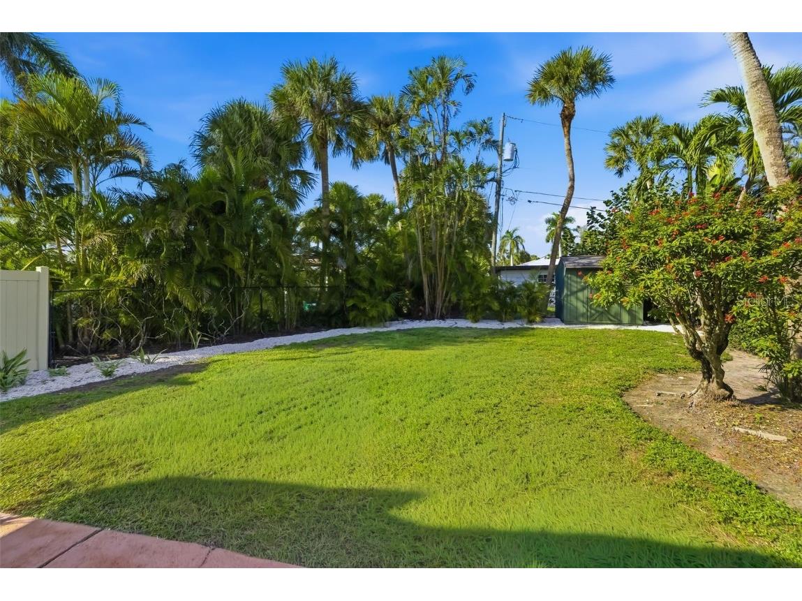 323 Madison Drive Sarasota FL 34236 - LIDO BEACH A4675043 image19