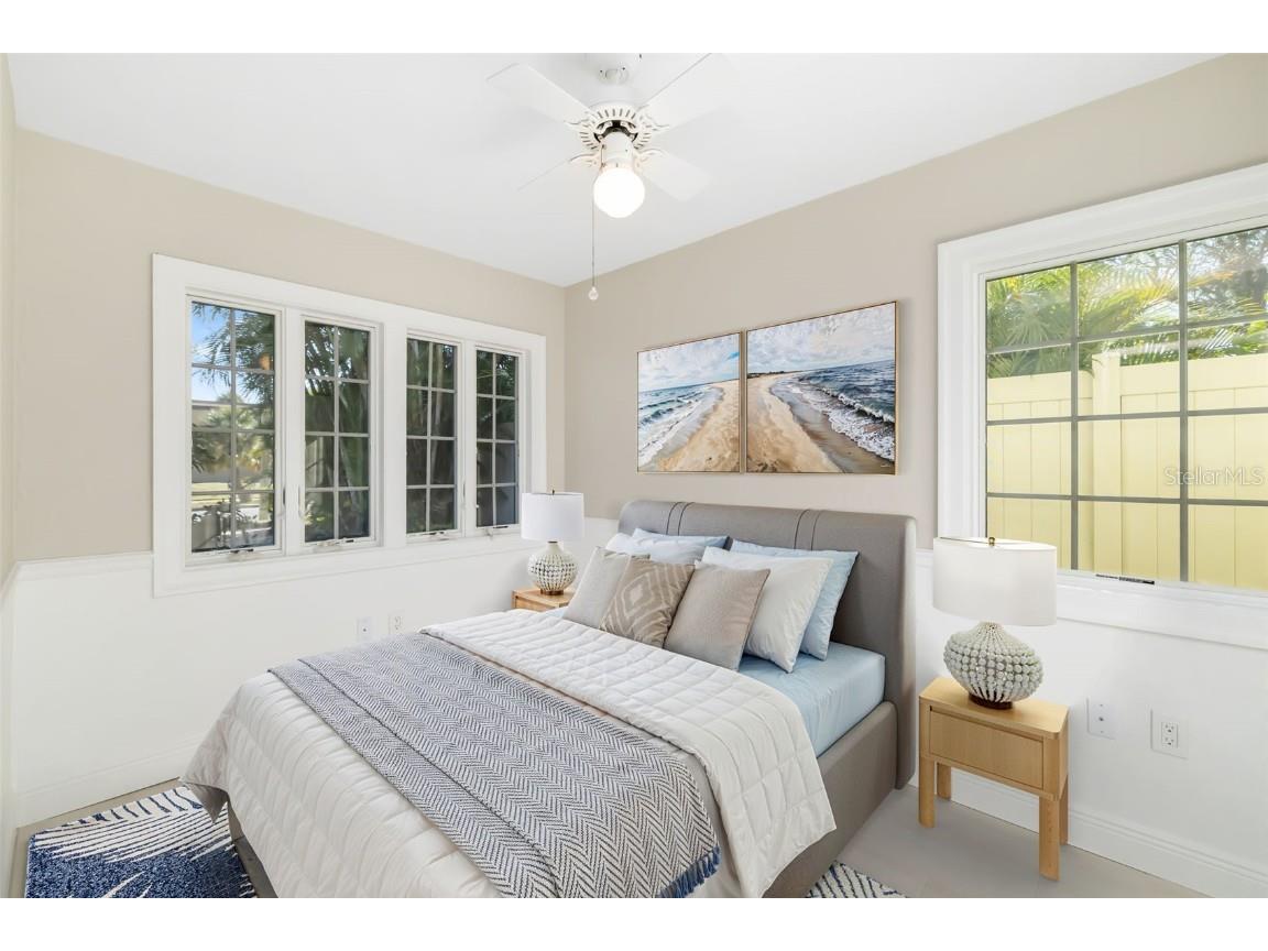 323 Madison Drive Sarasota FL 34236 - LIDO BEACH A4675043 image5