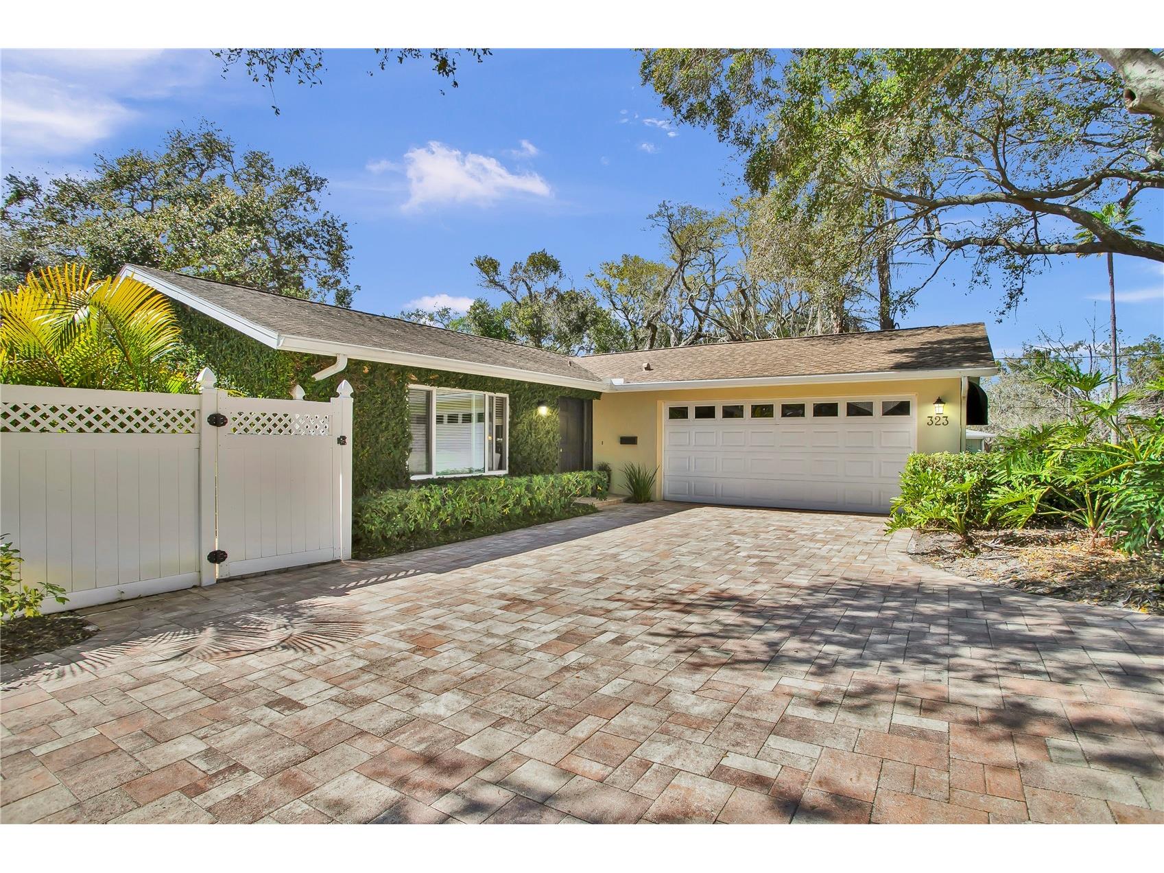 323 Roebling Road N Belleair FL 33756 TB8480071 image1