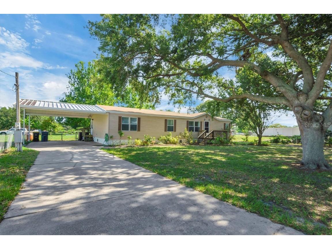 323 Thornhill Estates Court Winter Haven FL 33880 TB8390008 image1