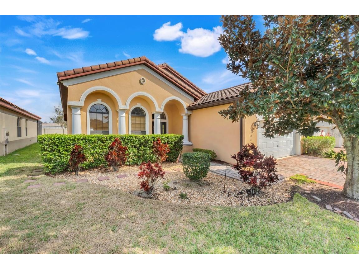 323 Villa Sorrento Circle Haines City FL 33844 O6280377 image1