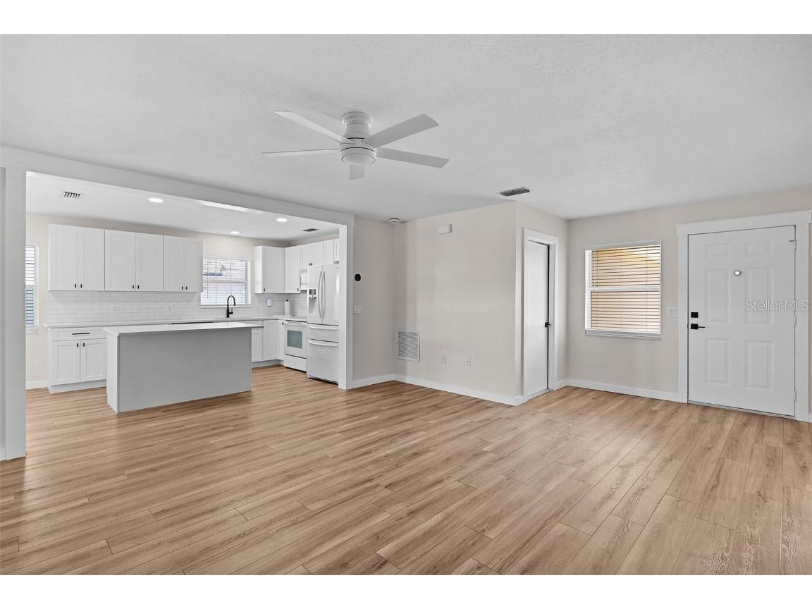 323 W Lady Lake Boulevard Lady Lake FL 32159 G5104421 image12